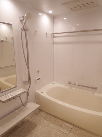 明るく清潔感のある浴室に 港区Y様邸 明るく清潔感のある浴室に 港区Y様邸